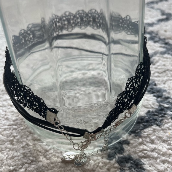 Choker Necklace Set - Picture 2 of 4